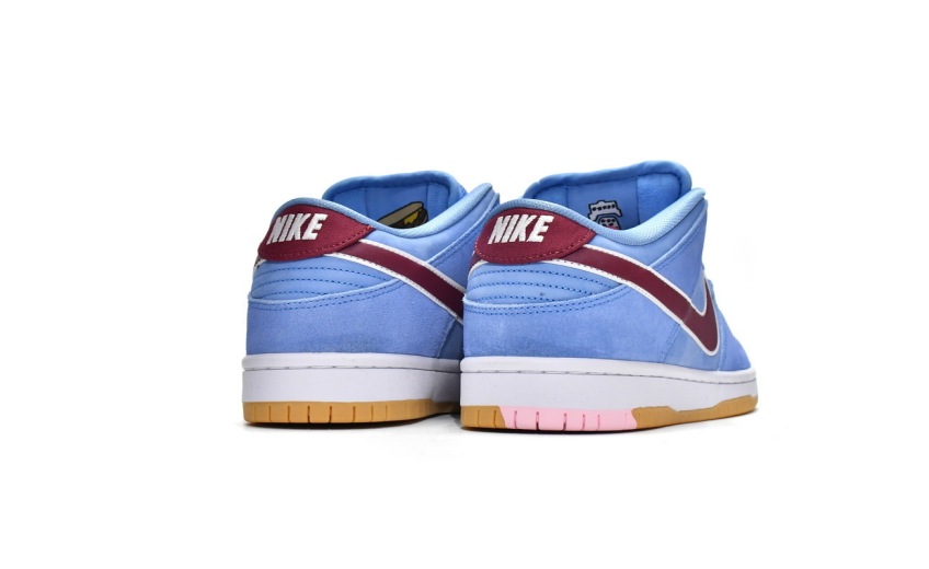 Nike SB Dunk Low Philadelphia Phillies DQ4040-400