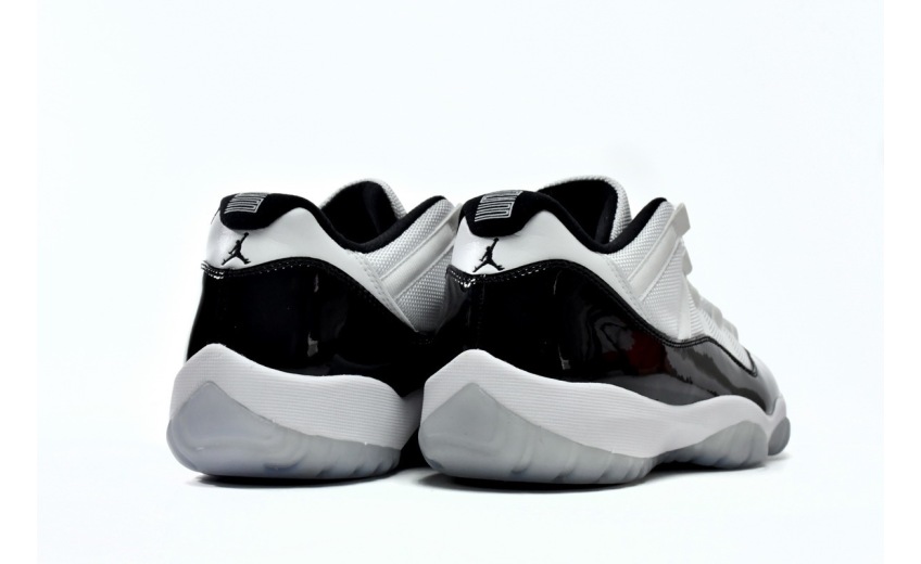 Jordan 11 Retro Low Concord 528895-153