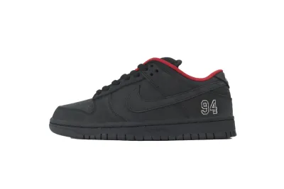 Nike SB Dunk Low Supreme 94 Black HQ8487-001 01