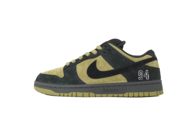 Nike SB Dunk Low Supreme 94 Camper Green HQ8487-300 01