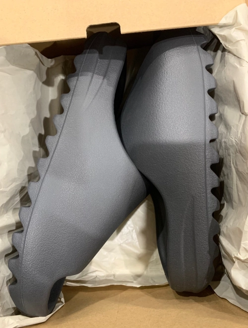 adidas Yeezy Slide Onyx HQ6448  review 