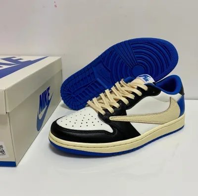 Jordan 1 Retro Low OG SP Fragment x Travis Scott DM7866-140  review Robyn  01