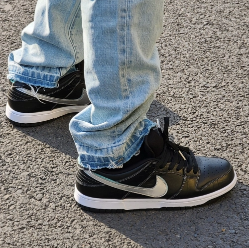Nike SB Dunk Low Diamond Supply Co. Black Diamond BV1310-001 review 