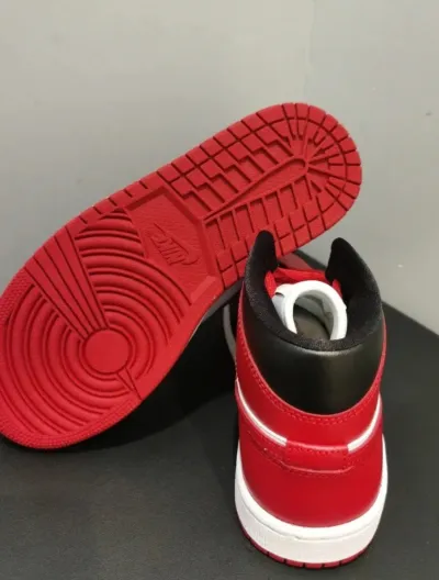 Jordan 1 Mid Alternate Bred Toe (Women's) BQ6472-079 review Casy 01