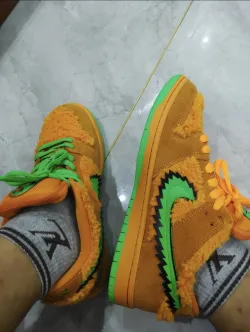 Nike SB Dunk Low Grateful Dead Bears Orange  CJ5378-800 review Harper 02