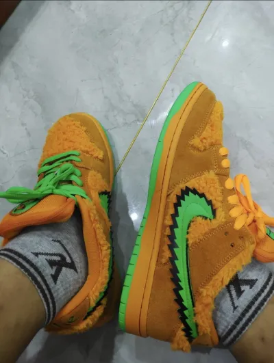 Nike SB Dunk Low Grateful Dead Bears Orange  CJ5378-800 review Harper 01