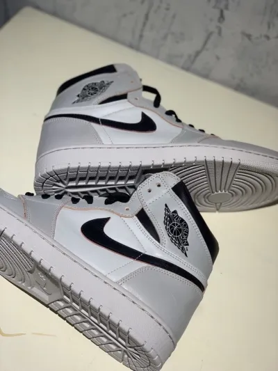 Jordan 1 Retro High OG Defiant SB NYC to Paris  CD6578-006 review Richard 00