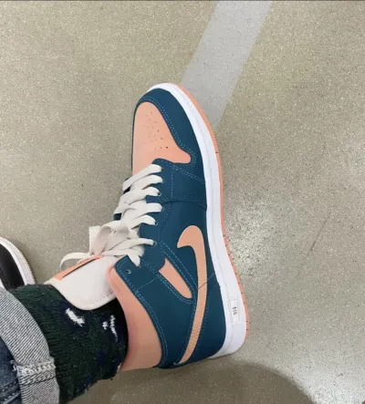 Jordan 1 Mid Dark Teal Green (Women's) BQ6472-308 review Davis 01