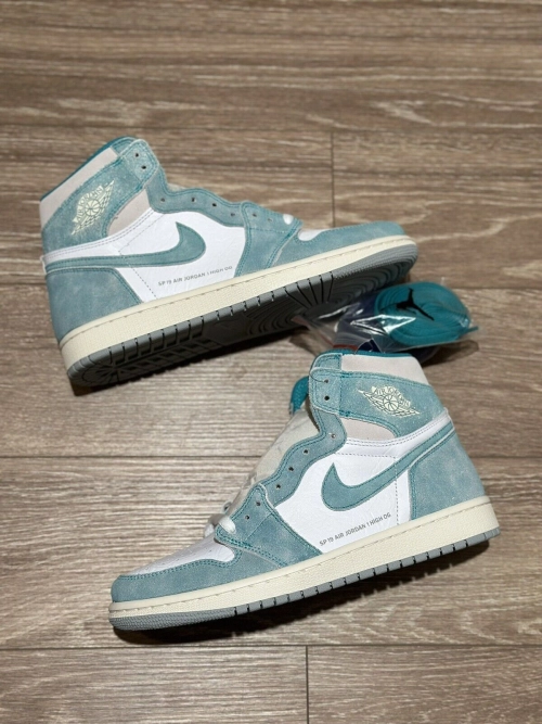  Jordan 1 Retro High Turbo Green 555088-311 review 