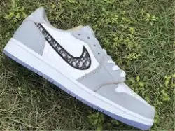 Jordan 1 Retro Low Dior CN8608-002 review Tiny