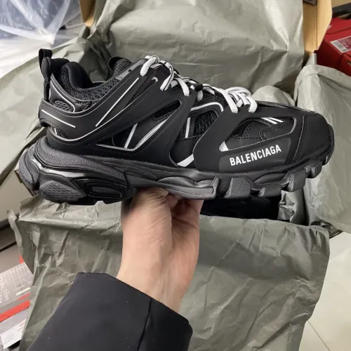 Balenciaga Track LED Black And White 542023 W1GB1 2045 review Billy