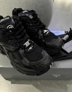 Balenciaga Runner Black 656065W3RA11000  review sdddwwen