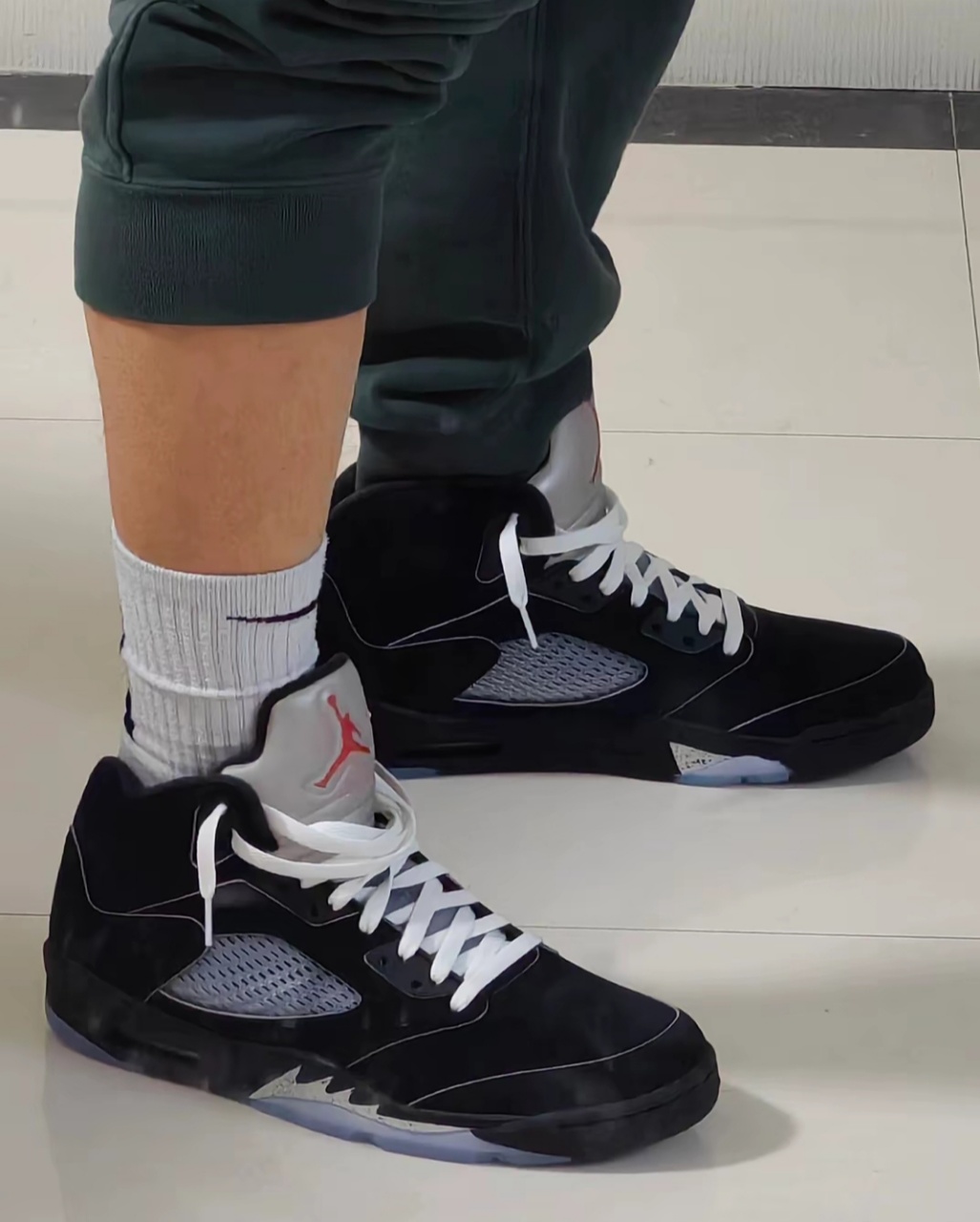 Jordan 5 Retro OG Black Metallic Reimagined HF3975-001 review Rommmmmmm