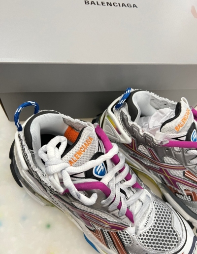Balenciaga Runner Multicolor 677402W3RB68123 review sdfghhye