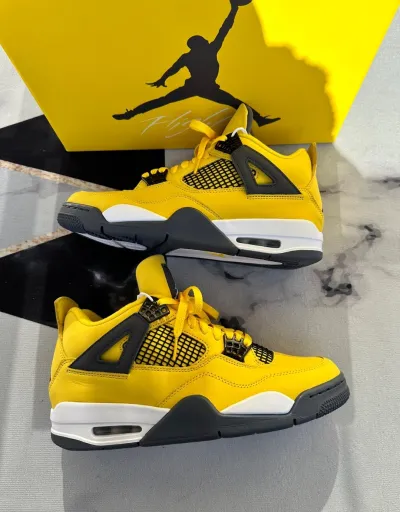 Air Jordan 4 Retro Lightning CT8527-700 review dfhghk