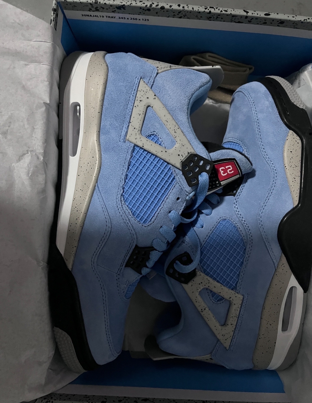 Jordan 4 Retro University Blue (2021) CT8527-400 review sjkdfhb