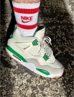 Nike SB X Air Jordan 4 Retro SP Pine Green  DR5415-103 review pjijer