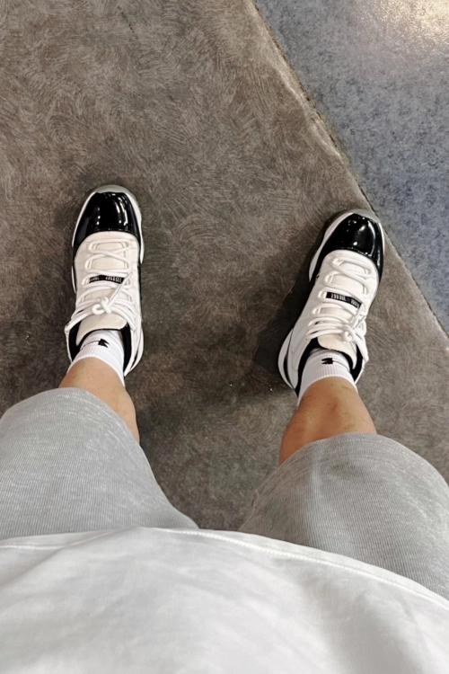  Air Jordan 11 Retro Low Concord Black White 528895-153 review 