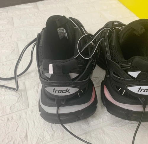 Balenciaga Track LED Black And White 542023 W1GB1 2045 review 