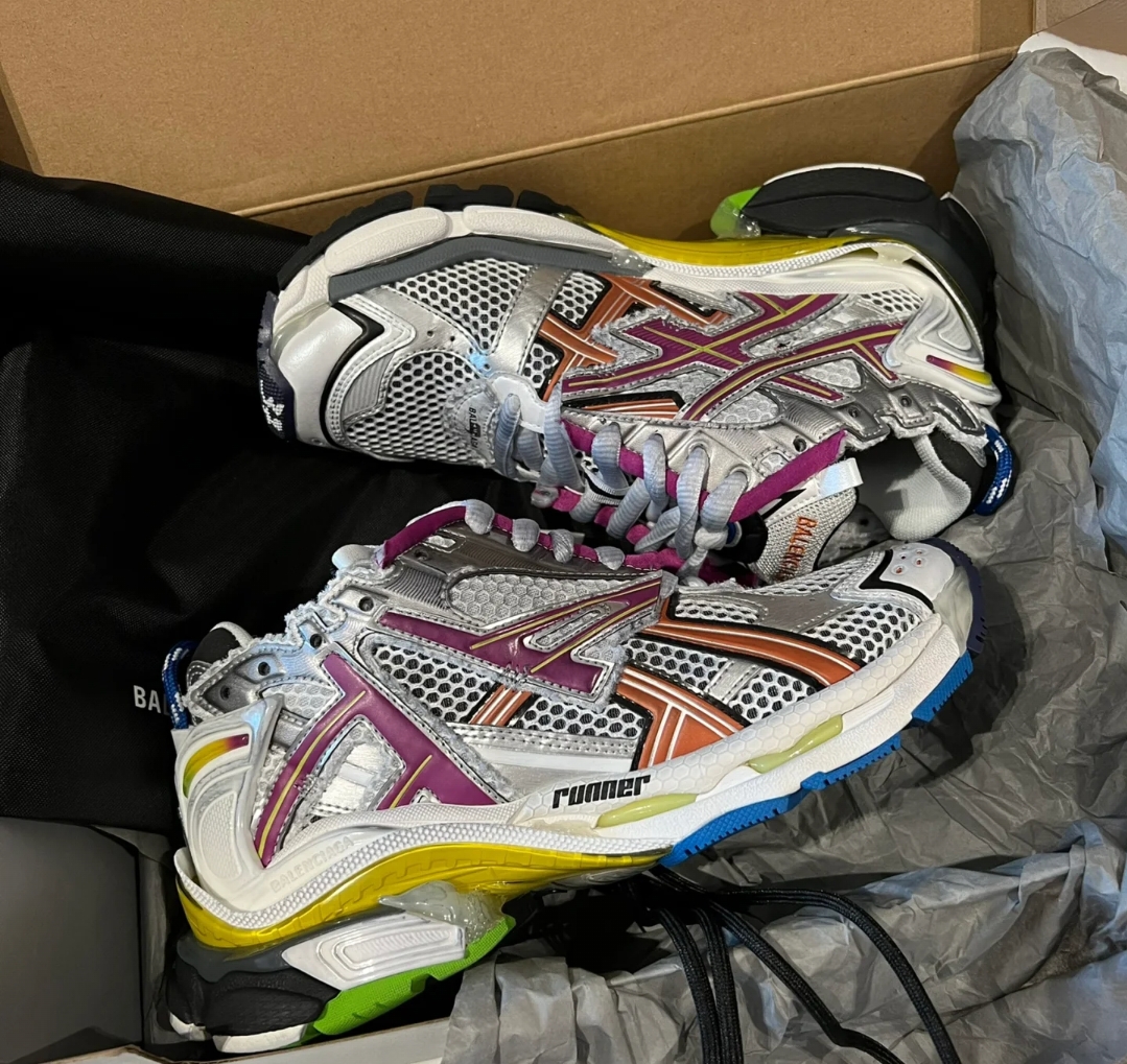 Balenciaga Runner Multicolor 677402W3RB68123 review jskdfc