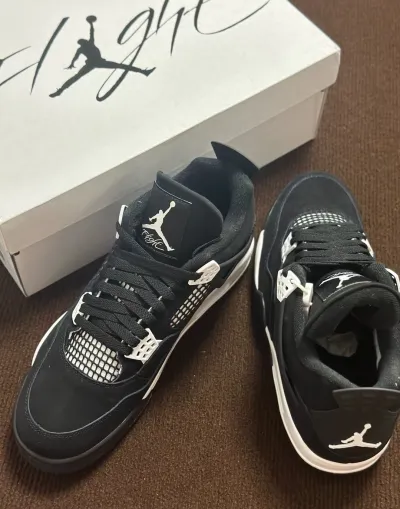 Air Jordan 4 Retro White Thunder FQ8138-001 review dlfkjs