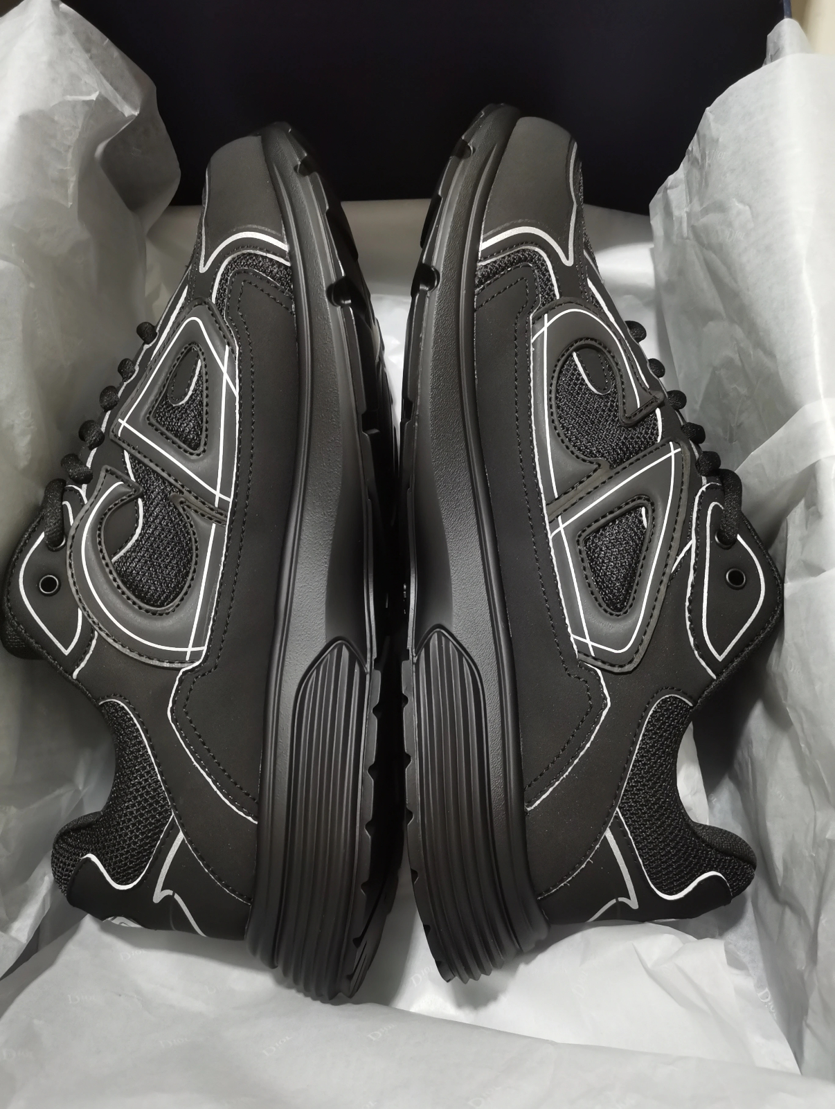 Dior B30 Triple Black 3SN279ZRF_H900 review Emma 01