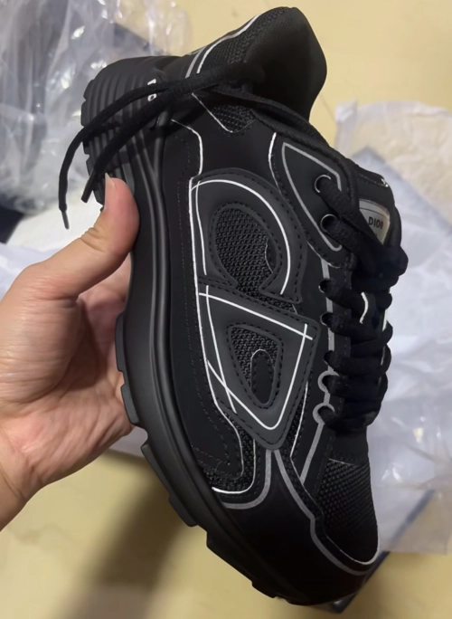 Dior B30 Triple Black 3SN279ZRF_H900 review 