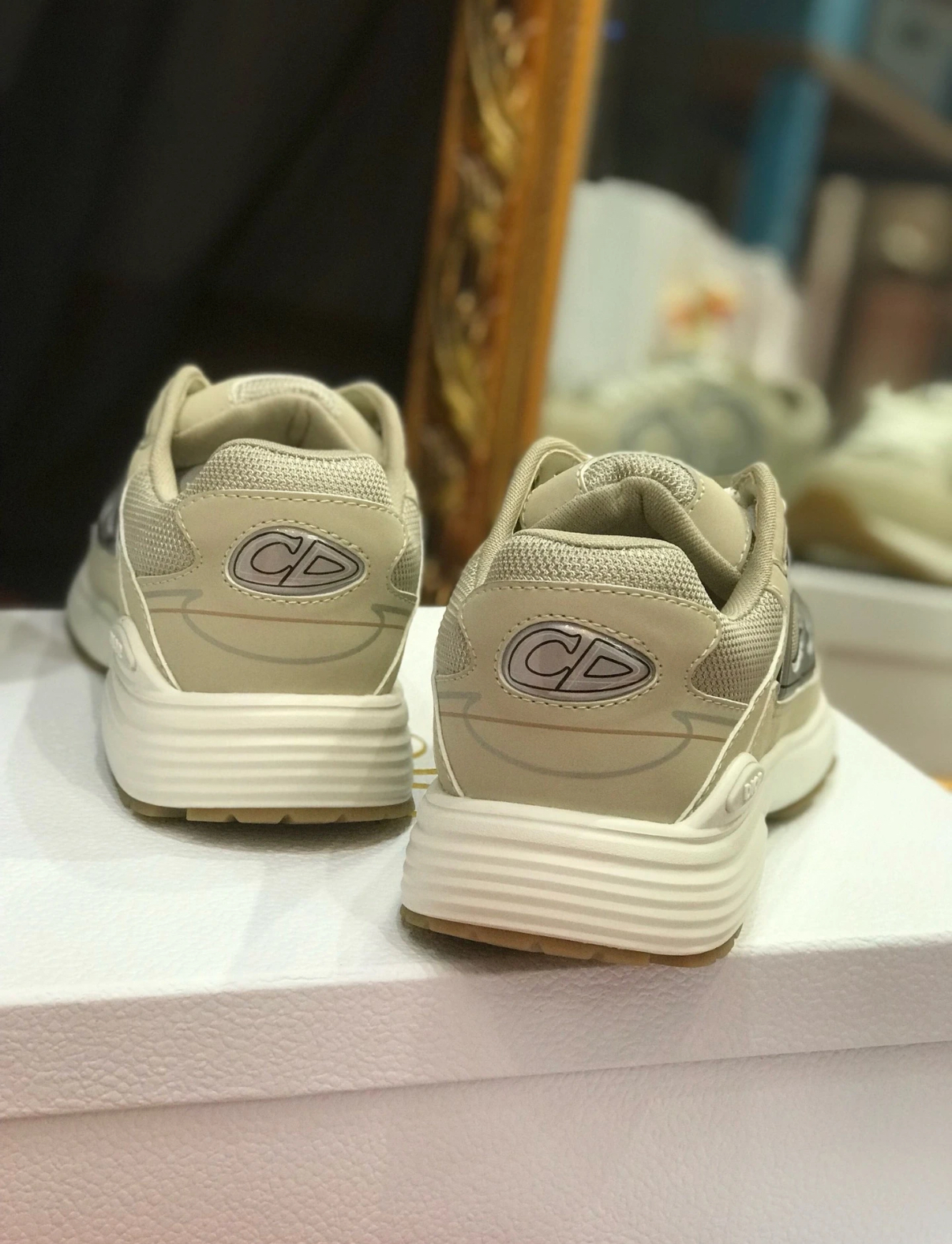 Dior B30 Cream Green 3SN279ZRD_H166 review Ava 00