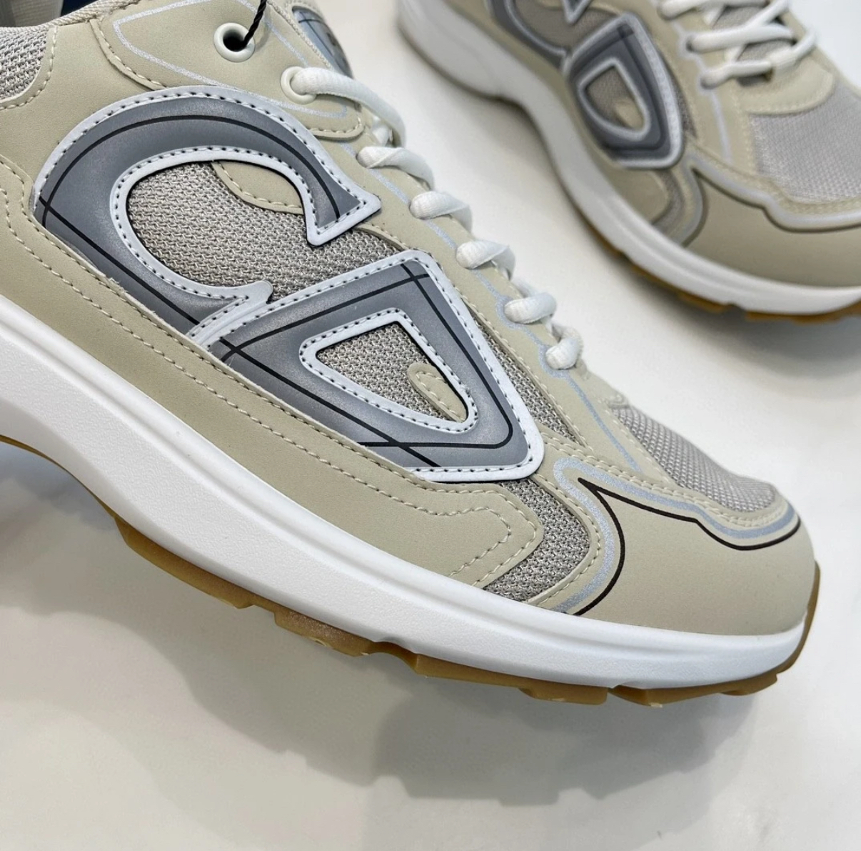 Dior B30 Cream Green 3SN279ZRD_H166 review Isabella 00