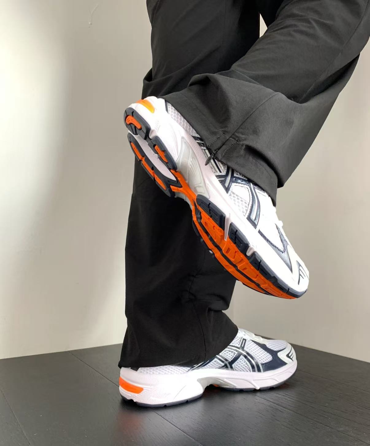 ASICS Gel 1130 White Midnight 1201A256-106 review Harper 01