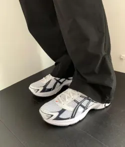 Asics Gel 1130 White Midnight 1201A256 106 review Harper 03