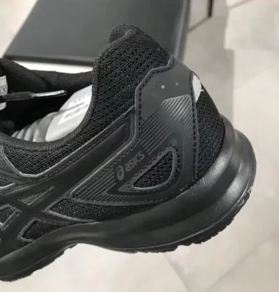 Asics Gel 1130 'Black' 1201A256 002 review Evelyn 02