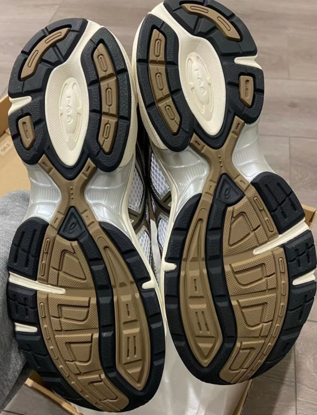 Asics Gel 1130 Clay Canyon 1201A256-113 review Michael 02