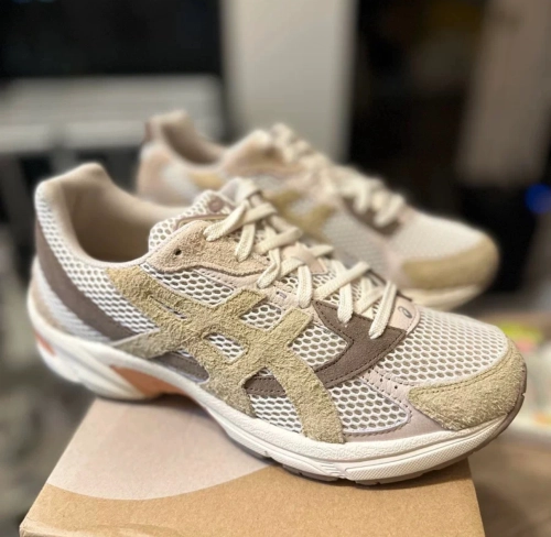  Asics Gel 1130 Birch Sand Peach 1203A327-201  review 
