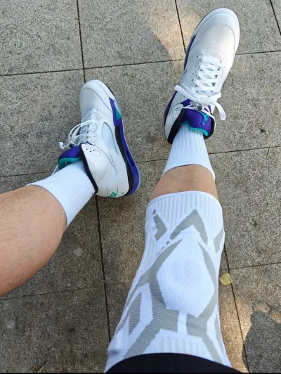 Jordan 5 Retro Grape 2025 HQ7978-100 review Roman 01