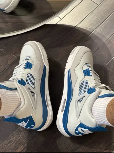 Jordan 4  Military Blue (2024)  FV5029-141 review Nick