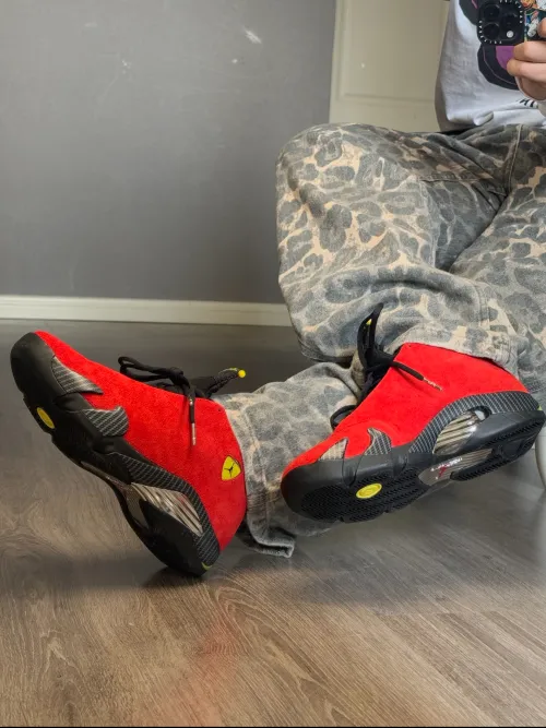 Jordan 14 Retro 'Ferrari' 2025 IF5015-600 review 