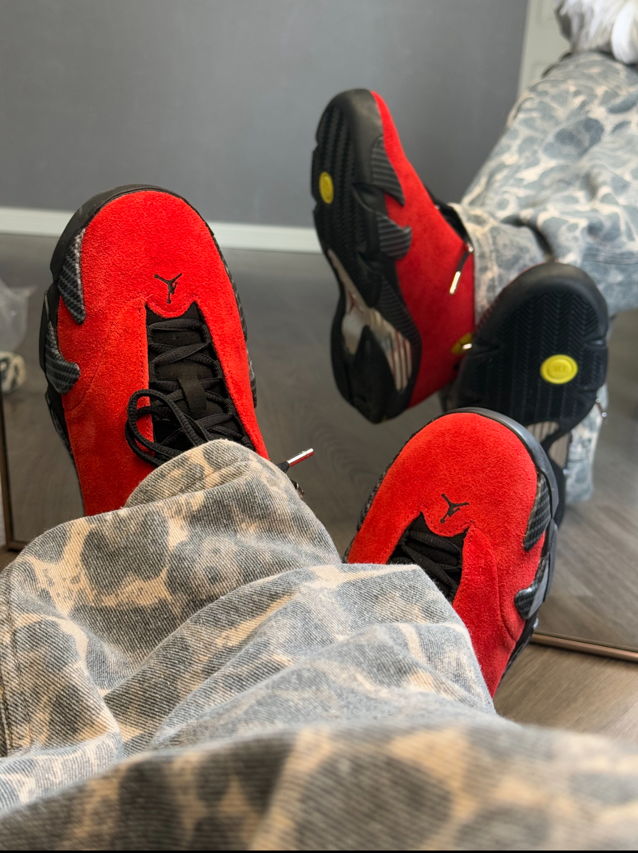 Jordan 14 Retro Ferrari 2025 IF5015-600 review Thomas 01