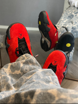 Jordan 14 Retro Ferrari 2025 IF5015-600 review Thomas 02