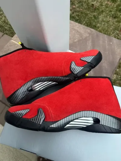 Jordan 14 Retro 'Ferrari' 2025 IF5015-600 review Tylon 02