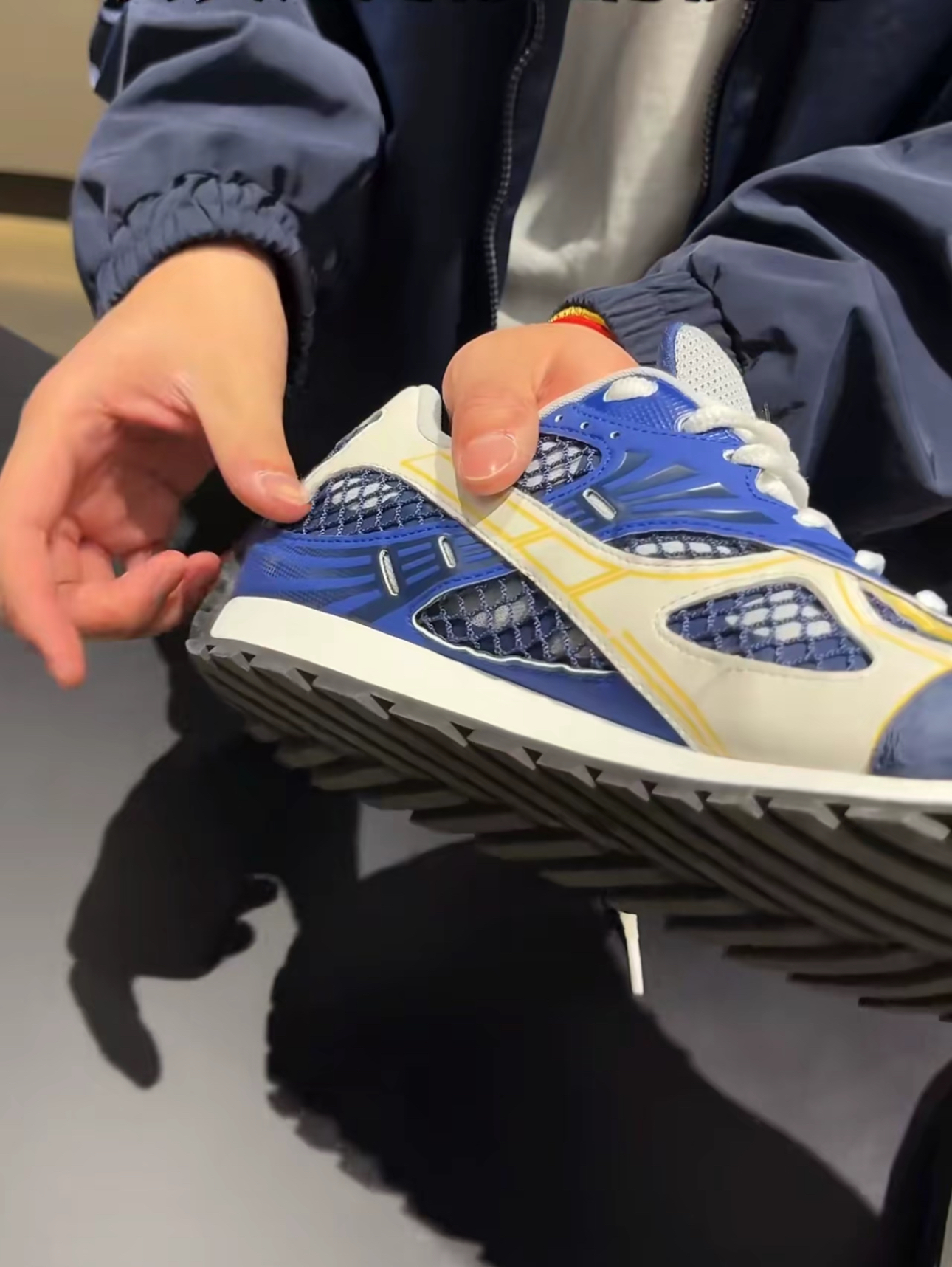 Bottega Veneta Orbit Blue 816635V55B04058 review Robel 01