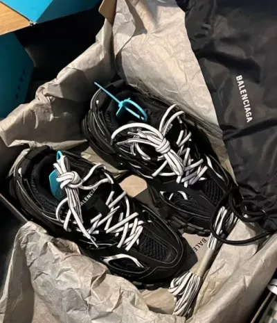 Balenciaga Track LED Black And White 542023 W1GB1 2045 review Alex
