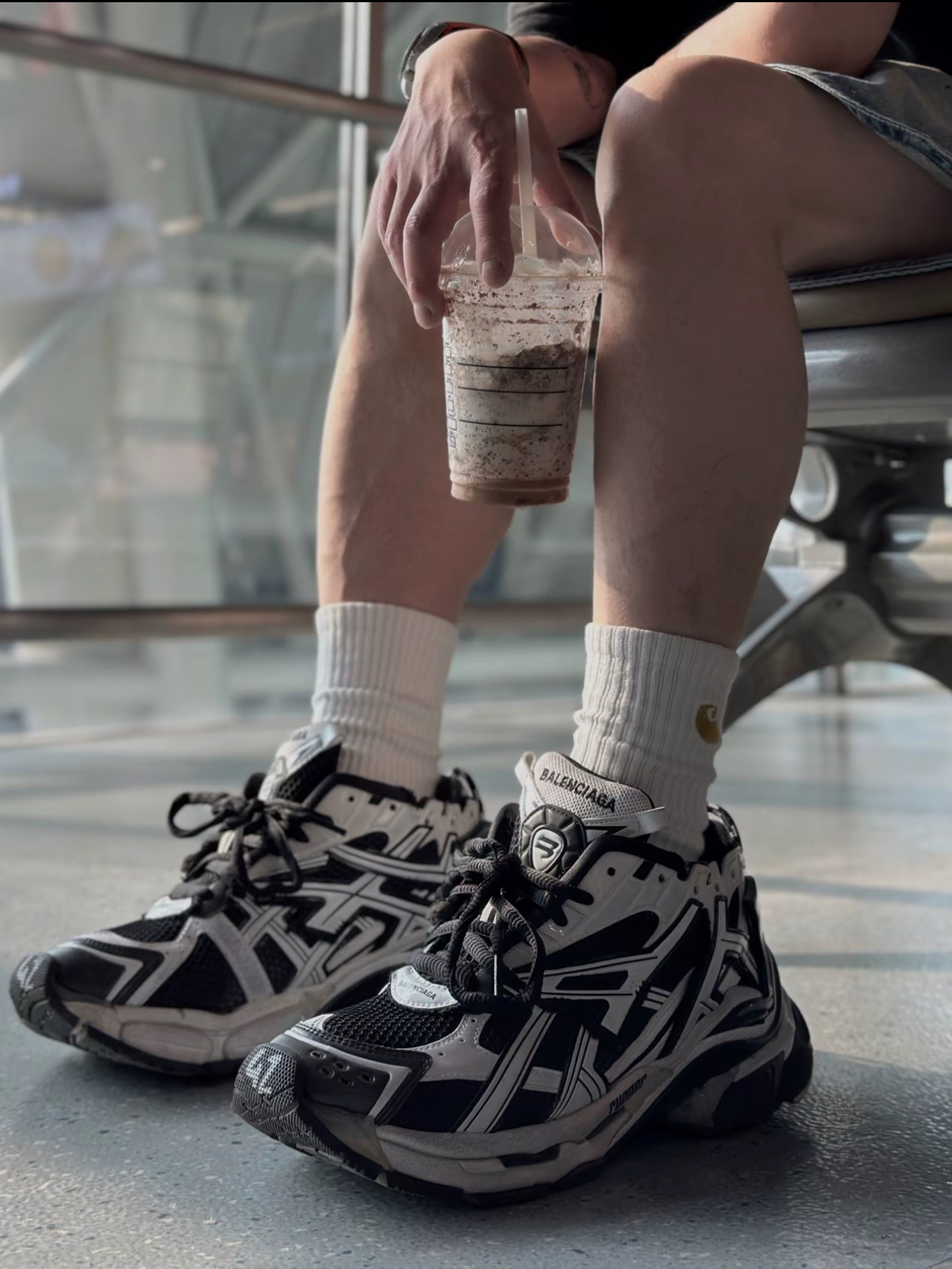 Balenciaga Runner White Black White   677403W3RB29010 review Lucas