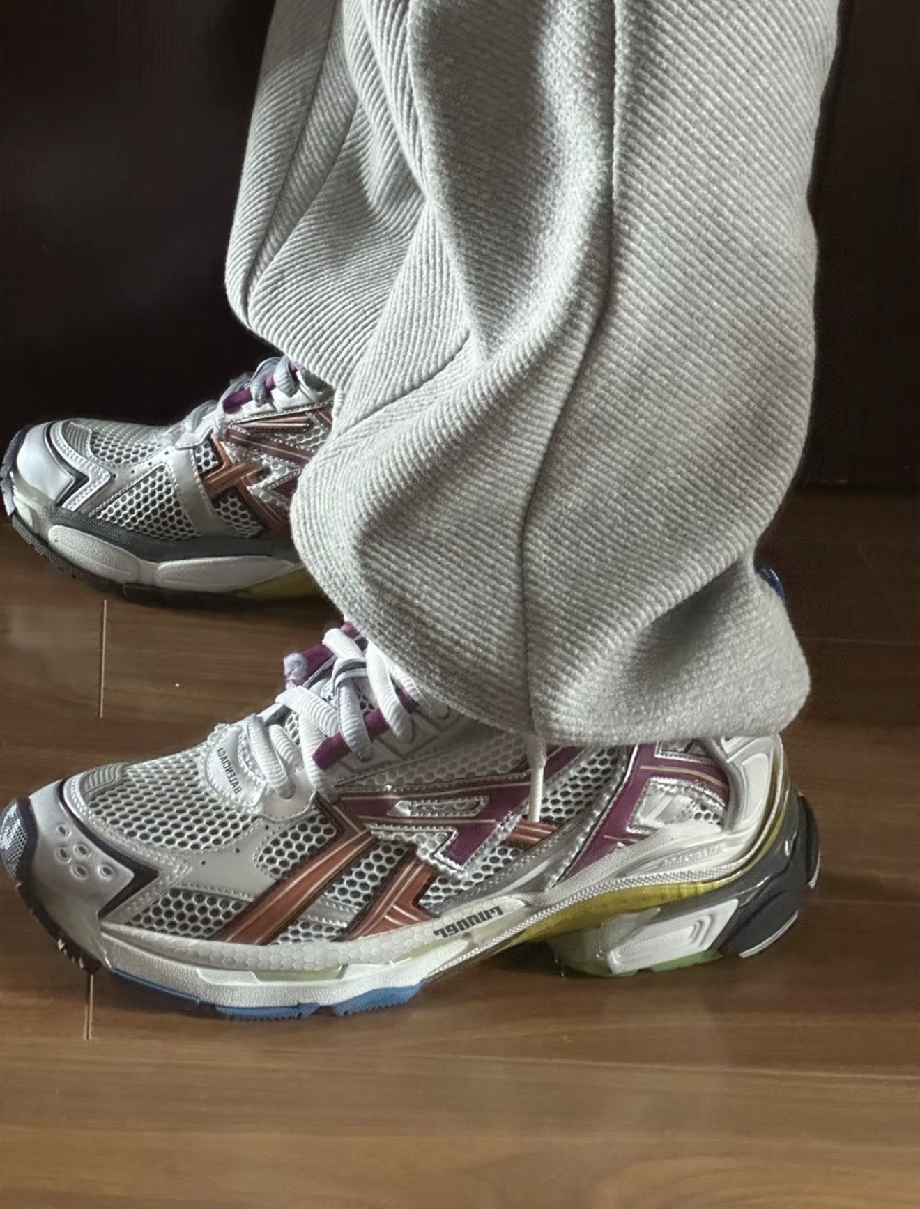 Balenciaga Runner Multicolor 677402W3RB68123 review Nate