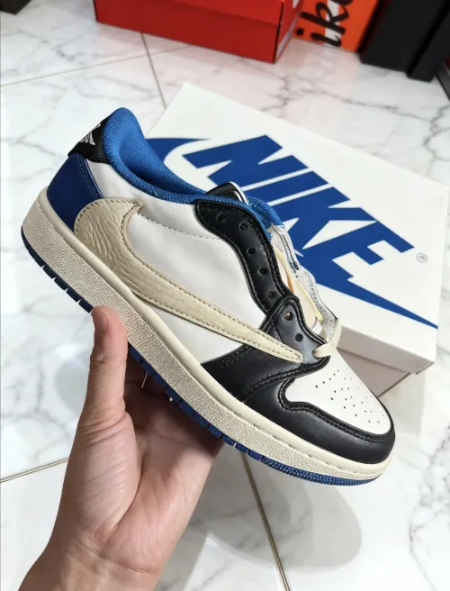 Jordan 1 Retro Low OG SP Fragment x Travis Scott DM7866-140 review Samiul