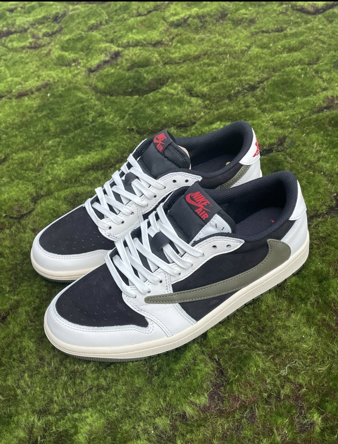 Jordan 1 Retro Low OG SP Travis Scott Olive DZ4137-106 review Leo