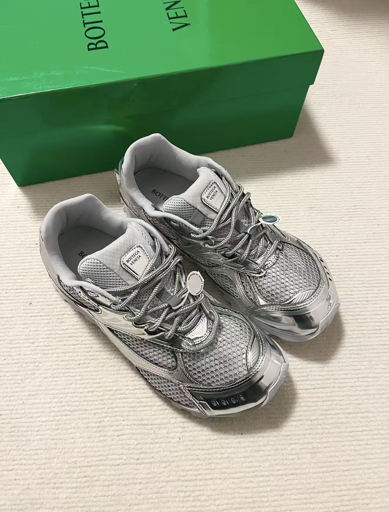 Bottega Veneta Orbit Silver 741357V4V511414 review Alice