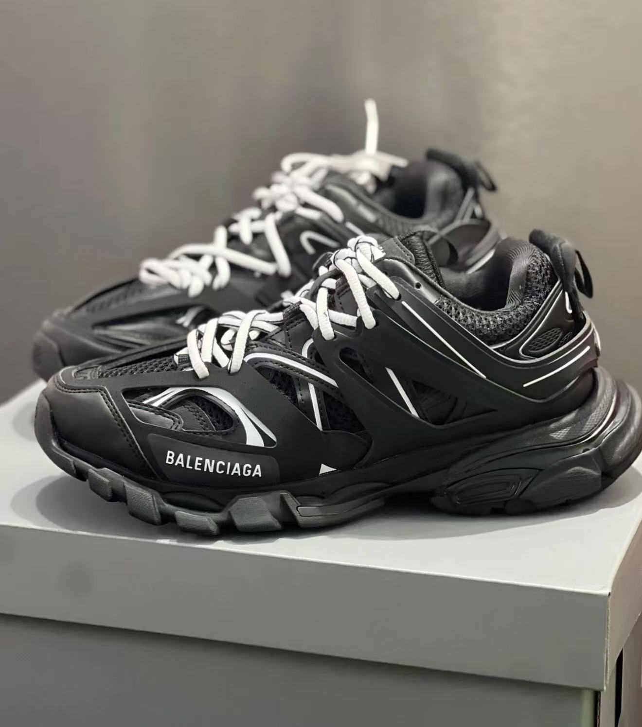Balenciaga Track LED Black And White 542023 W1GB1 2045 review Alex