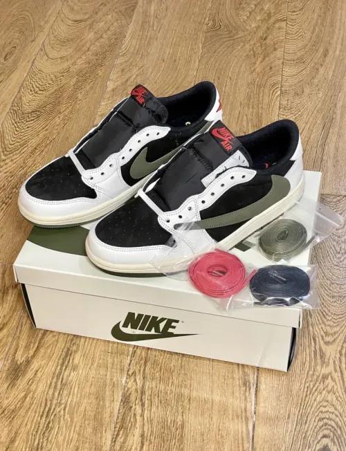 Jordan 1 Retro Low OG SP Travis Scott Olive DZ4137-106 review 