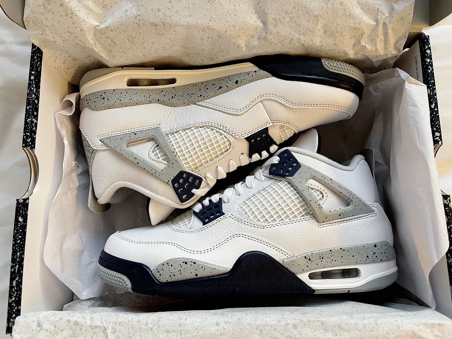 Jordan 4 Retro Midnight Navy DH6927-140 review Jones